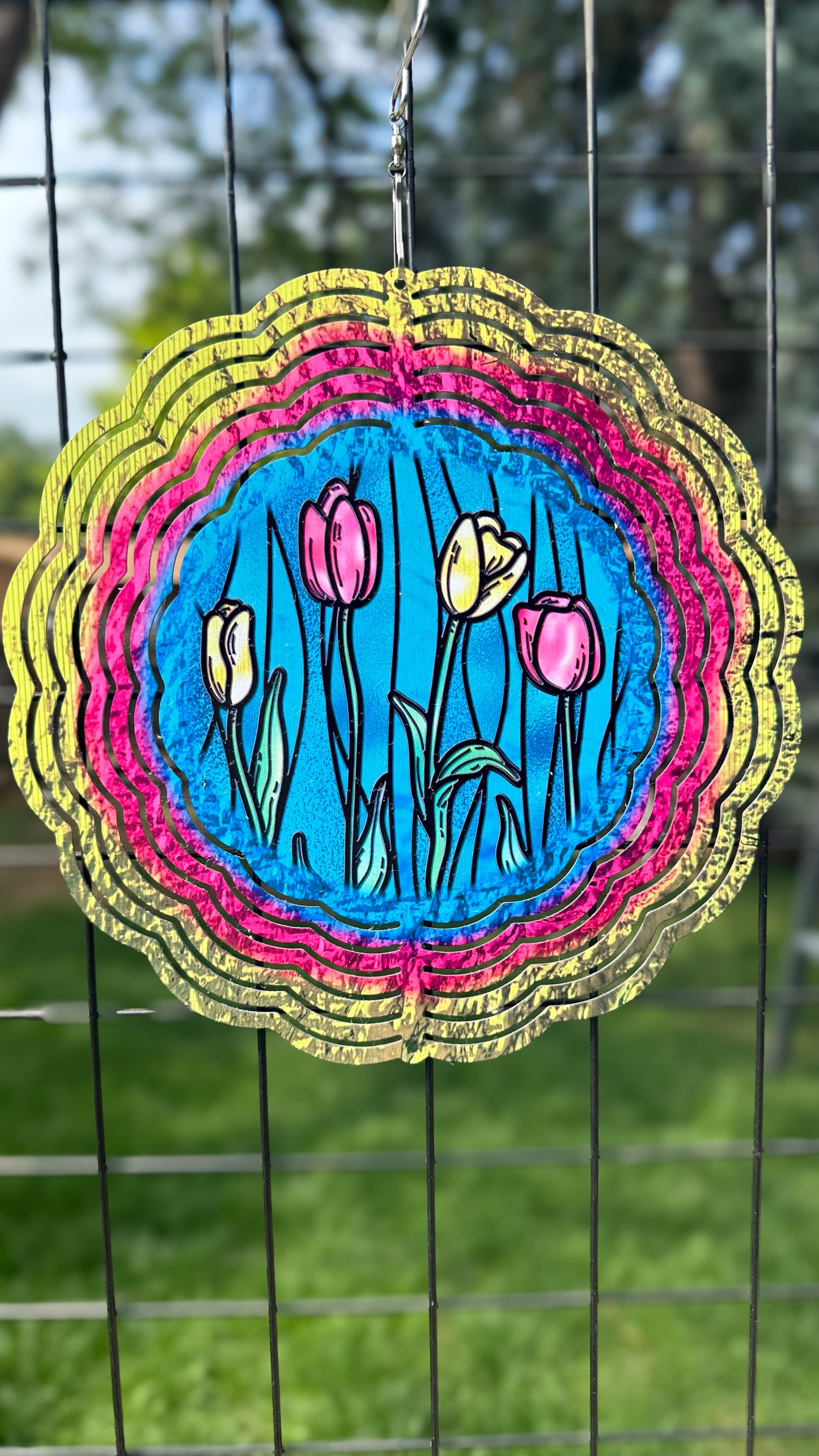 10 Spring Tulip 3D Wind Spinner - Colorful Garden Decor for Outdoor Spaces