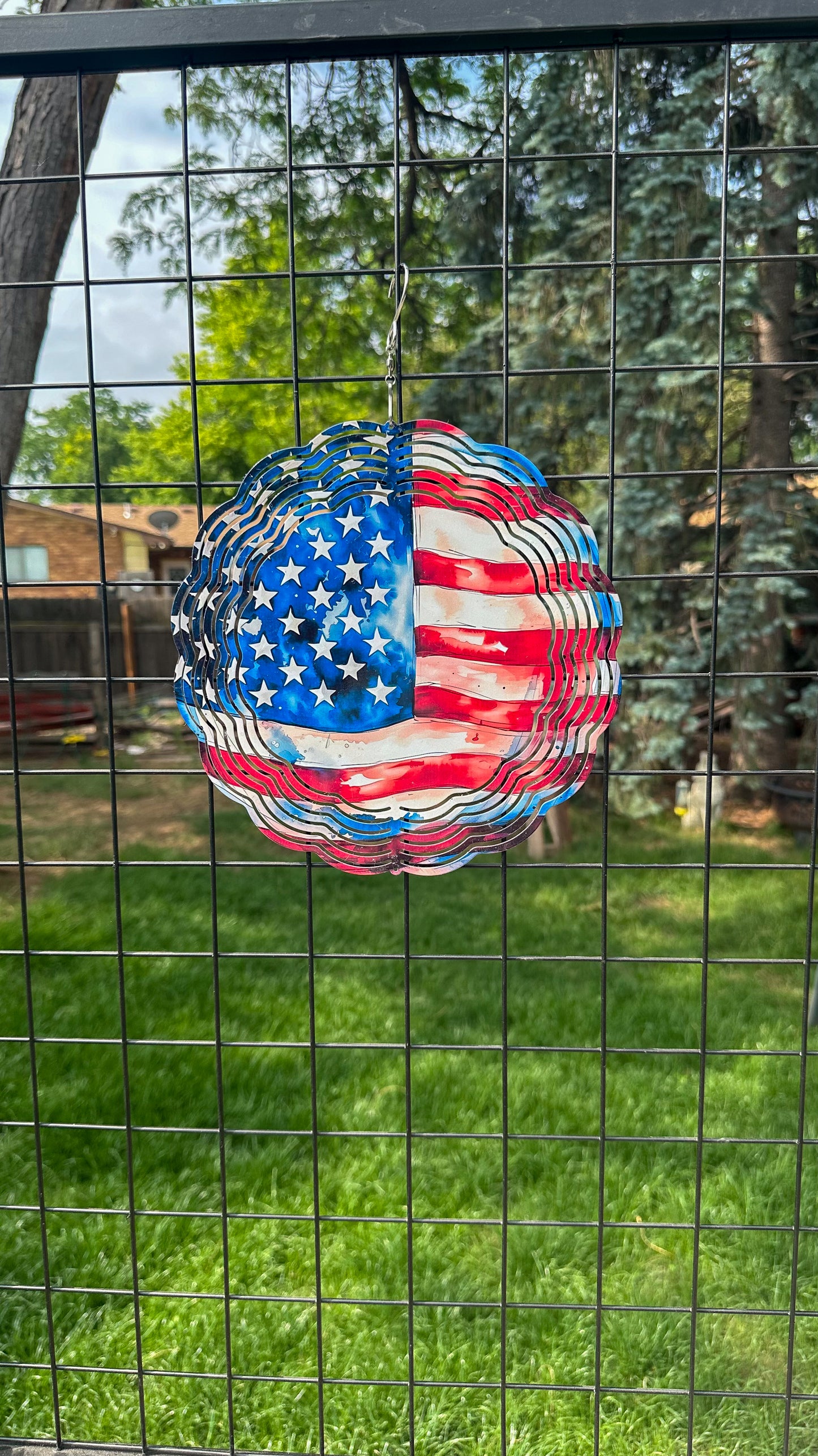 USA Flag 3D Wind Spinner - 10 Patriotic Garden Decor
