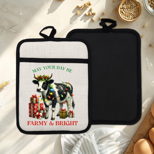 Farmhouse Cow Pot Holder with Christmas Lights  Wreath - Funny Linen Hot Pad for Holiday Kitchen Decor