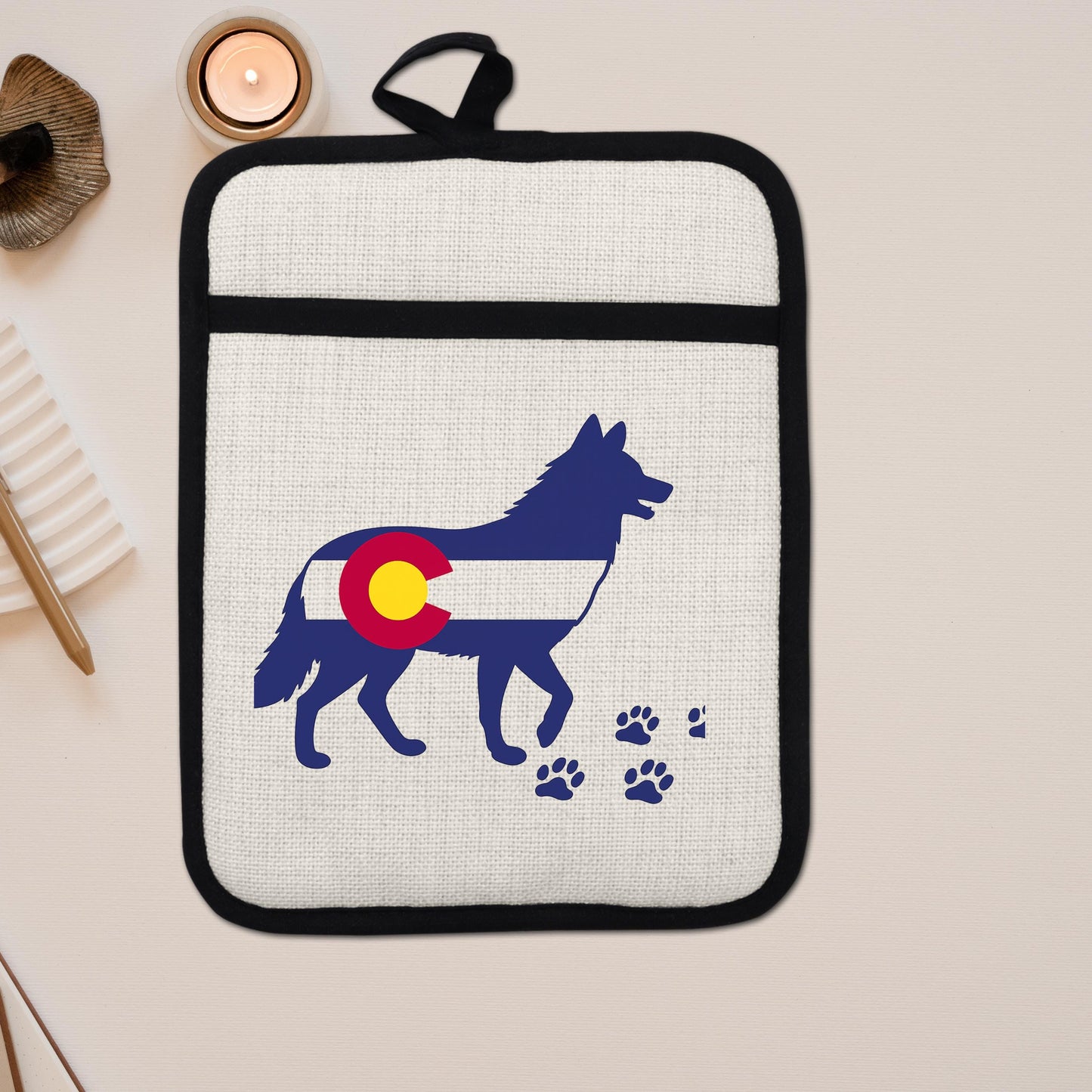 Colorado Wolf Pot Holder - Linen Front, Silicone Trivet, Heat Resistant Pad