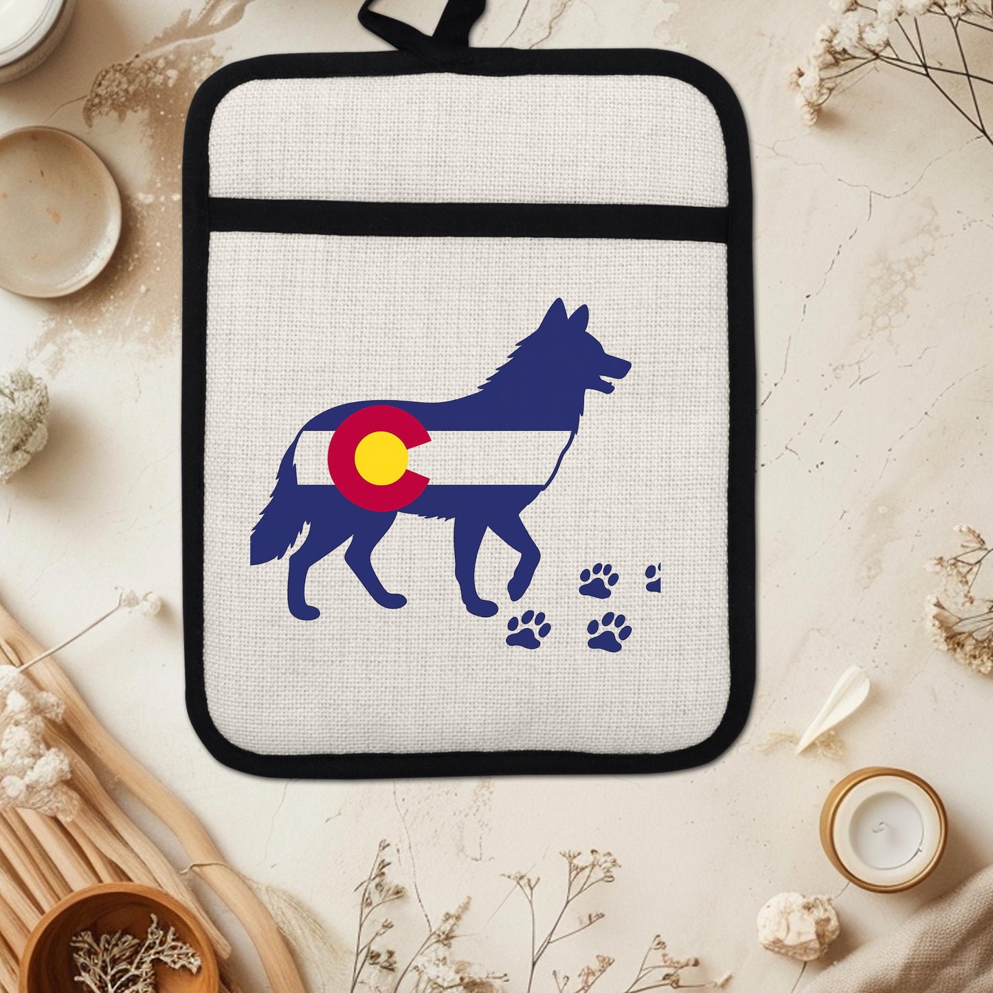 Colorado Wolf Pot Holder - Linen Front, Silicone Trivet, Heat Resistant Pad