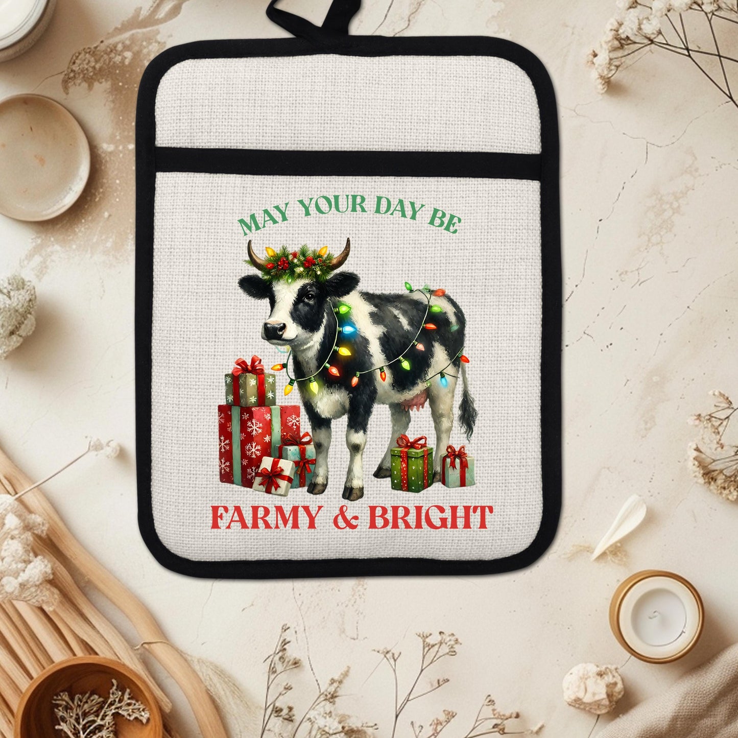 Farmhouse Cow Pot Holder with Christmas Lights  Wreath - Funny Linen Hot Pad for Holiday Kitchen Decor