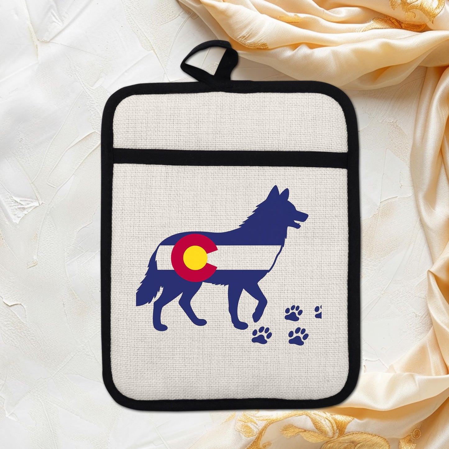 Colorado Wolf Pot Holder - Linen Front, Silicone Trivet, Heat Resistant Pad